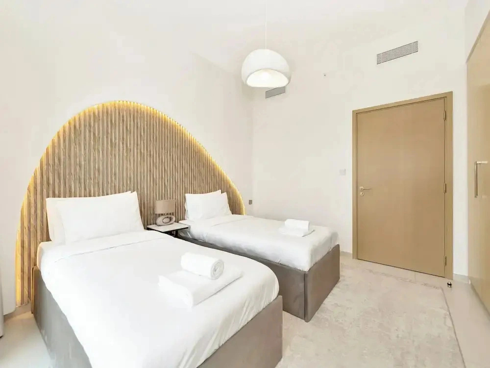 ABI Holidays Burj Royale Fountain Views