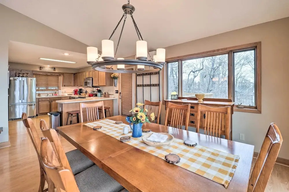 Deck + Million Dollar Views: Beech Mountain Cabin
