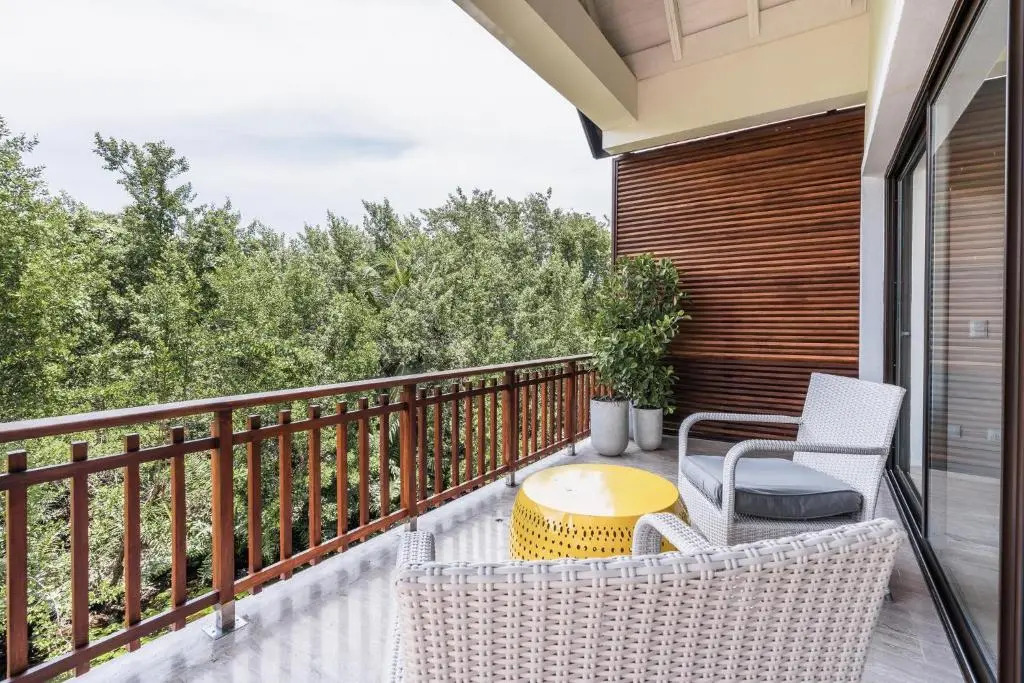 Newly Added El Portillo 2BR Apt