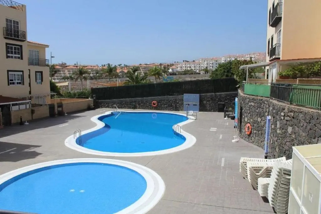 1314 FABULOUS 2 BEDROOM Accommodation ROOF TERRACE