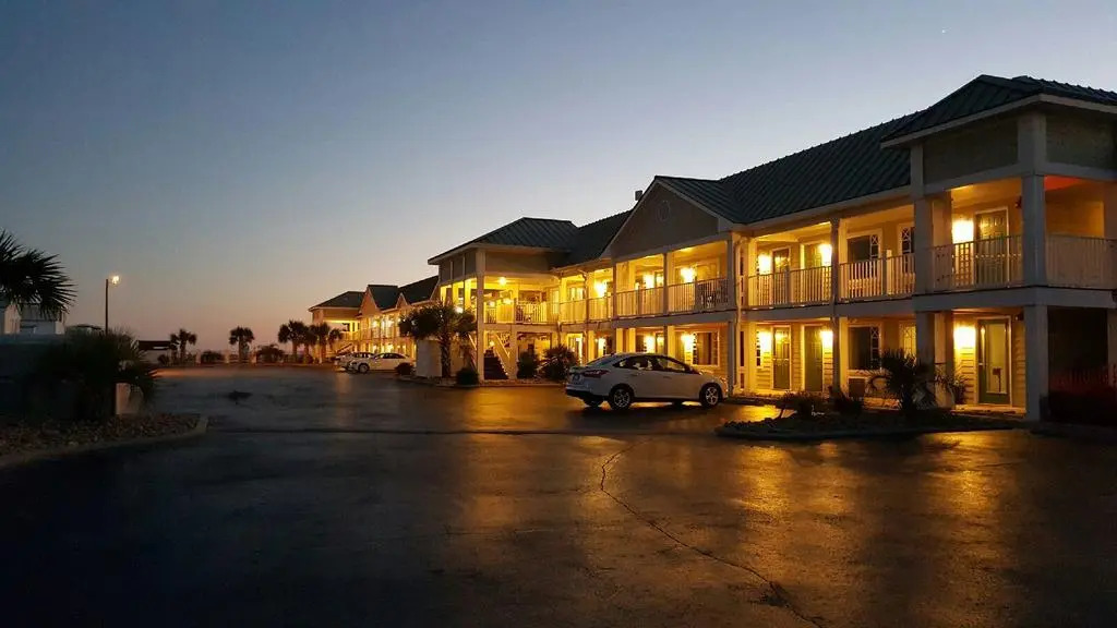 Islander Hotel & Resort