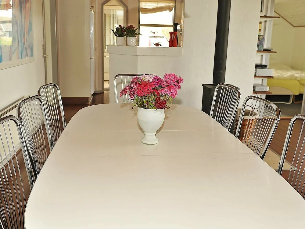 Cosy Holiday Home in Henne With Swimming Pool