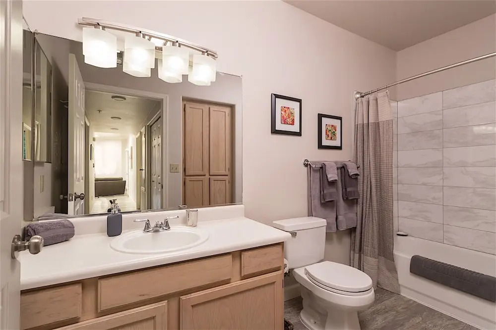 Home Suite Home 3 BR by Casago