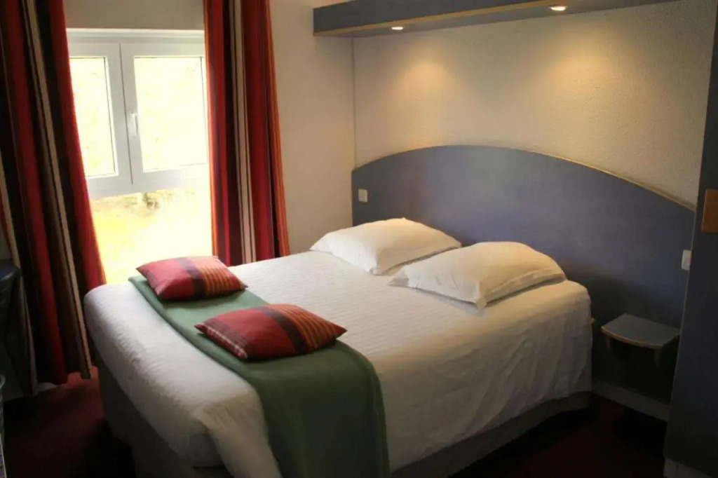 Agape Hotel Niort- Bessines