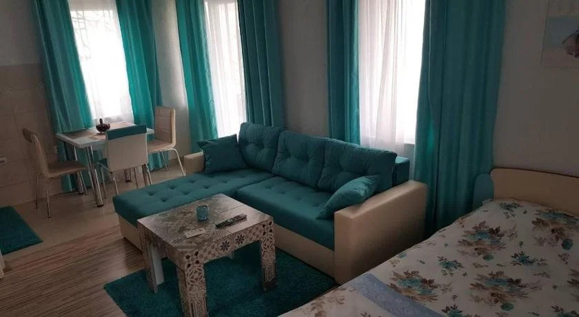 Antonio Apartments