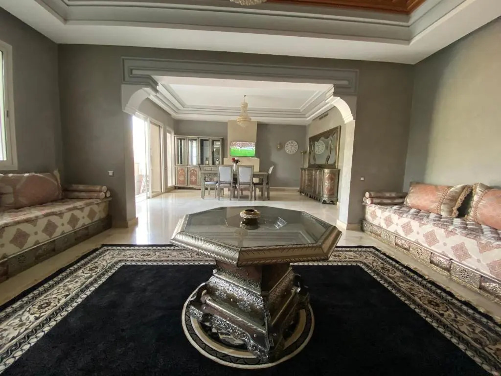 Villa 31 haut standing Avec piscine et Hammam