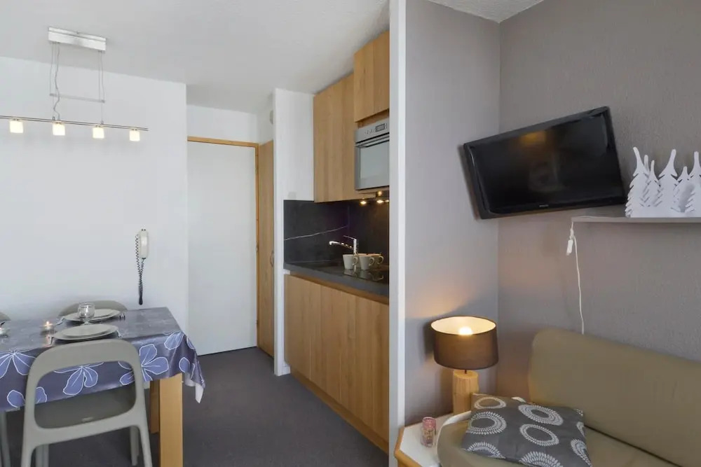 Belle Plagne Apartment With 2 Rooms for 5 People of 27 mÂ² on the Slopes Th509