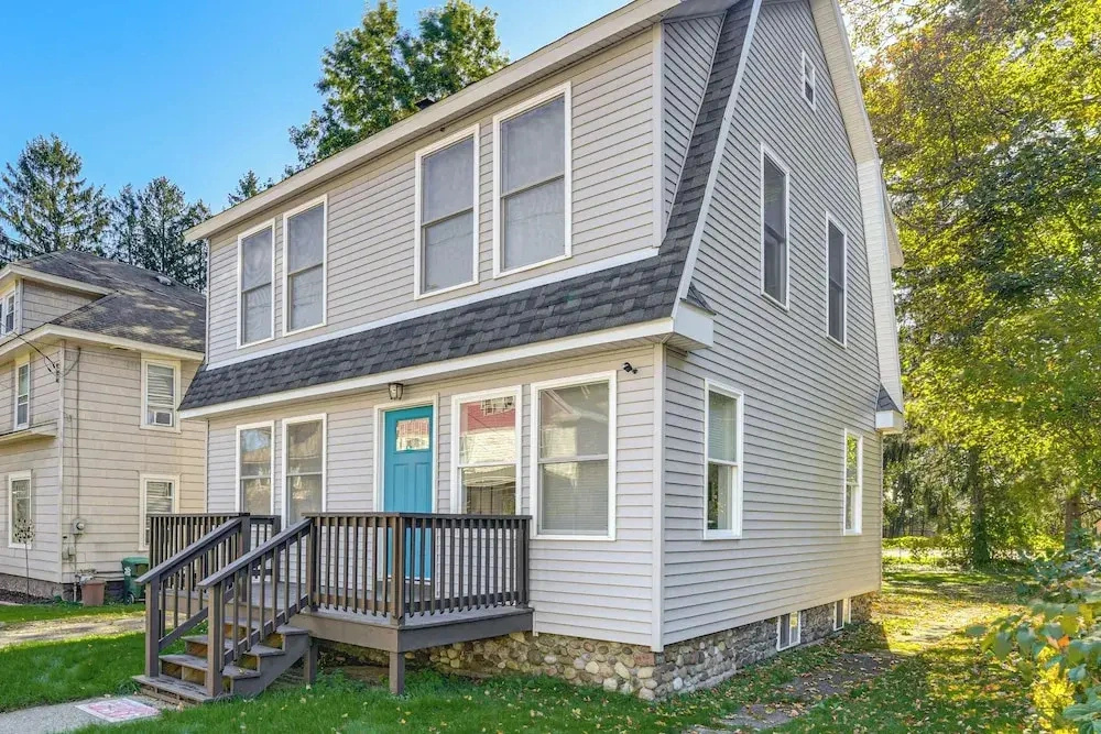 Walk to Main Street! Updated Norwich Home