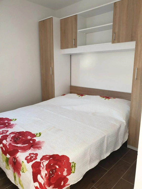 Apartment Pocrnja