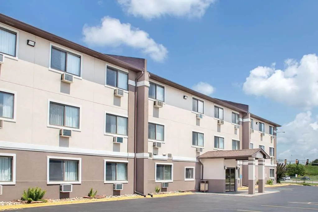 Super 8 Waterloo