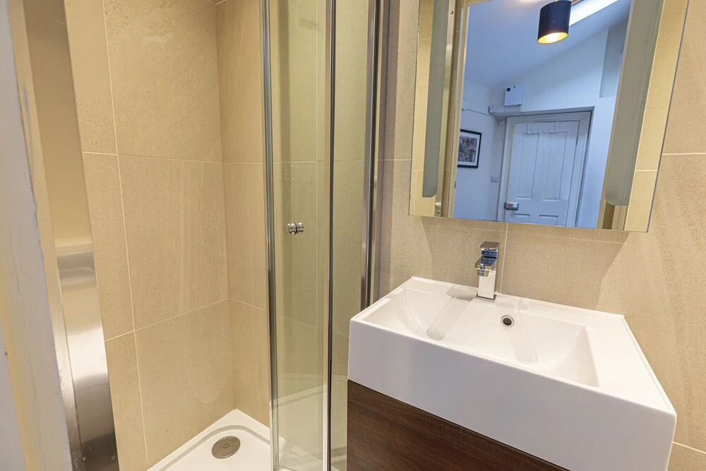 Altido Homely 2-Bed Flat W/ Private Courtyard In Bloomsbury