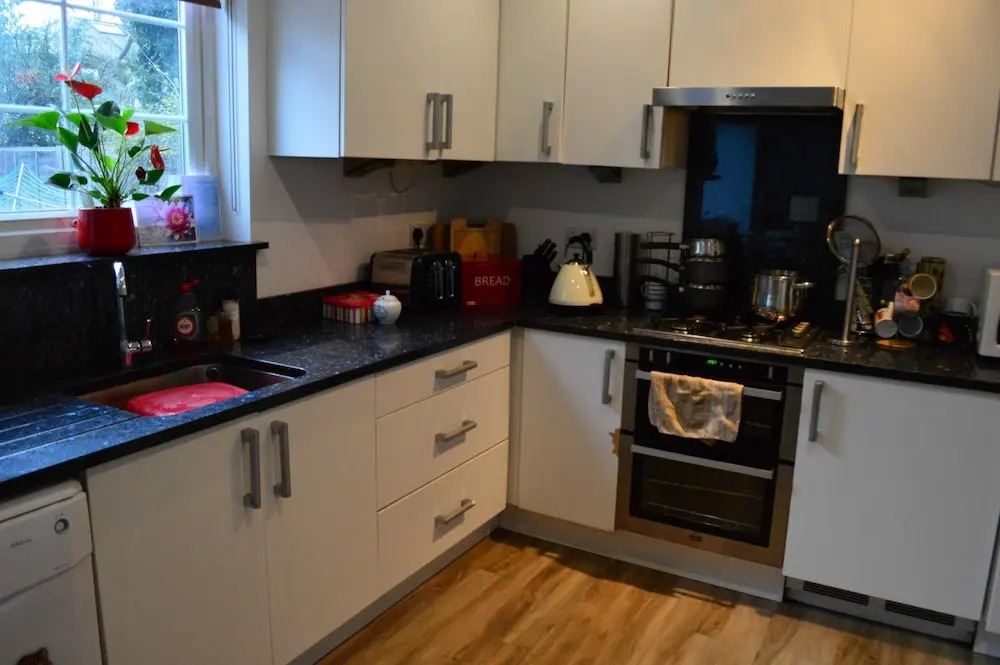3 Bedroom Family Home Near The DLR