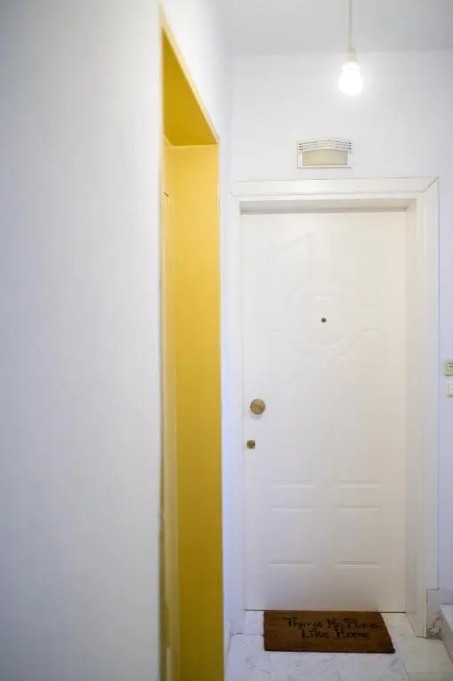 One Bedroom Flat 300m from Sea