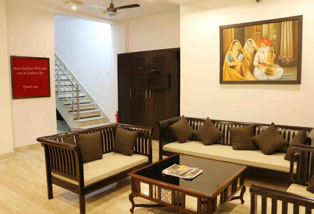 Hotel Radhika