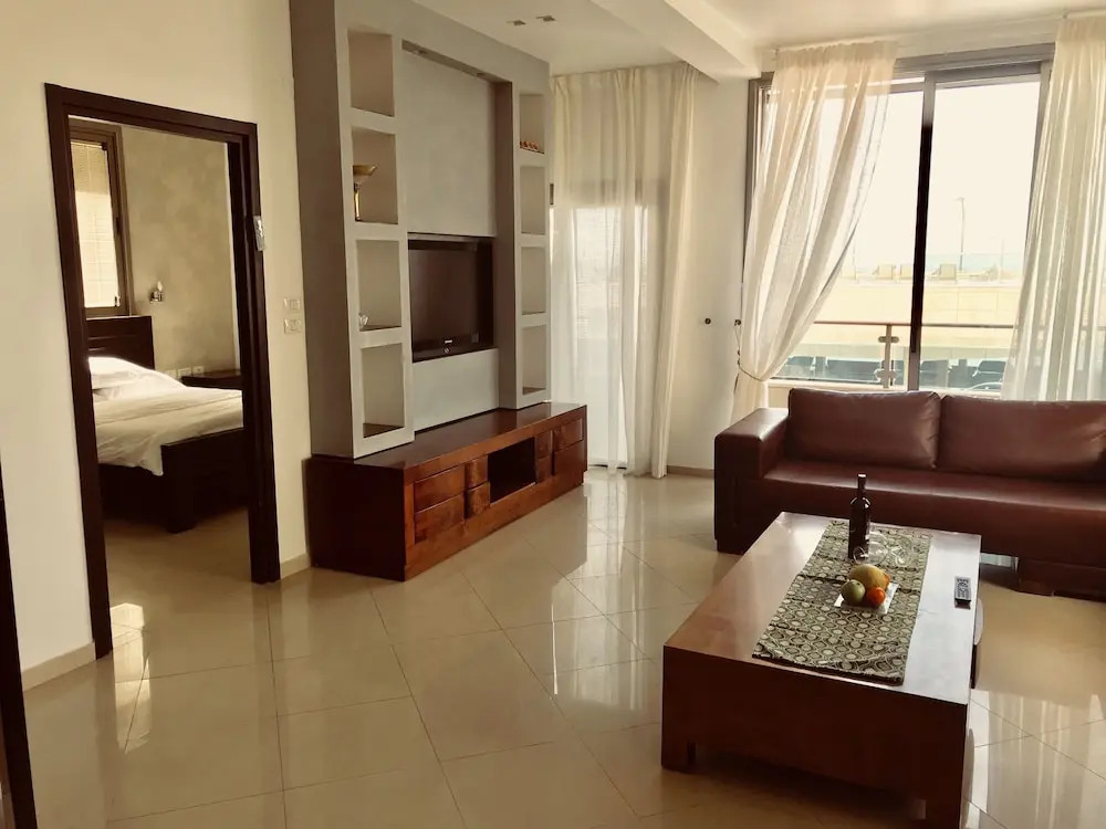 Panoramic Ocean View 1 min From the Sea