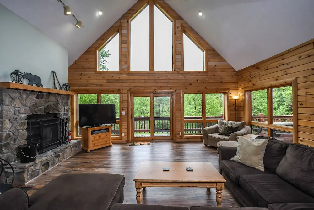McKenzies Mountain 7 Bedroom House