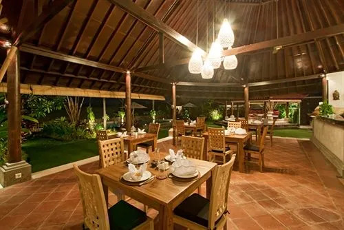 The Junno Villa