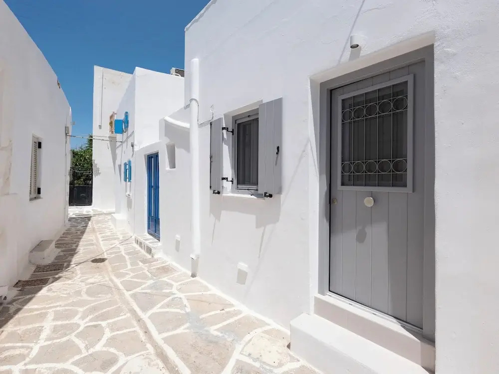 M&M Paros Studio