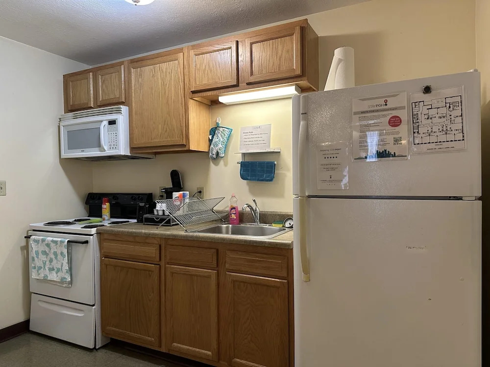 2 Bedroom Downtown Apt City Views Park Walk