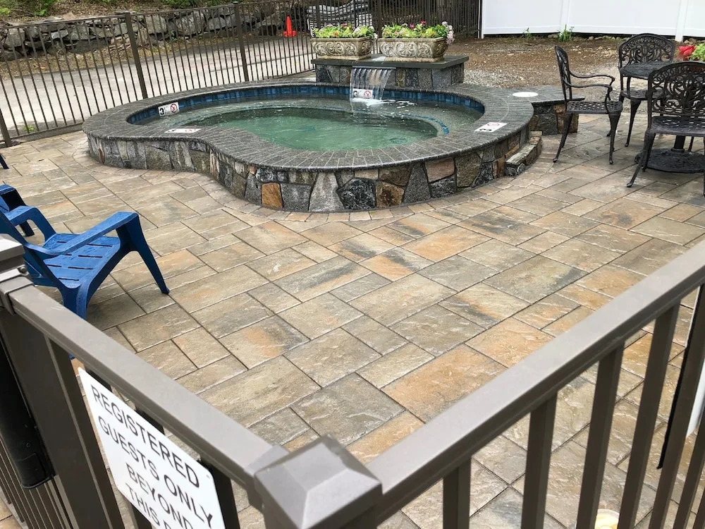 Abalonia Inn