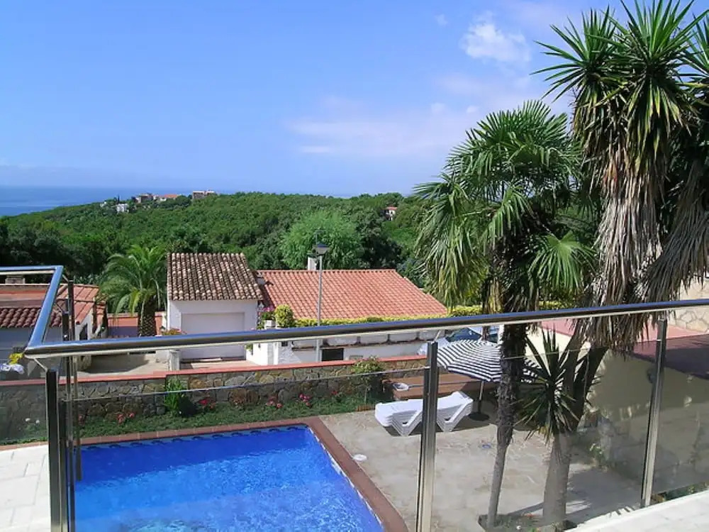 Villa - 5 Bedrooms with Pool, WiFi and Sea views - 107942