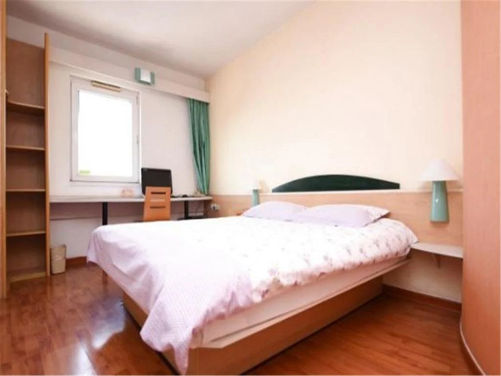 Motel Qingdao Licang Square