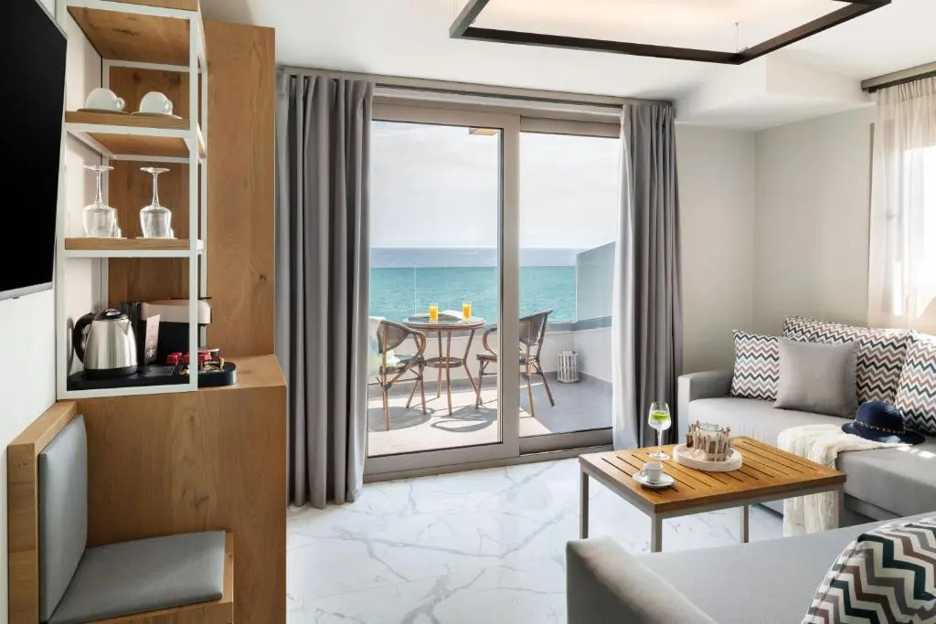 Sea Level Hotel by Diomedes Group