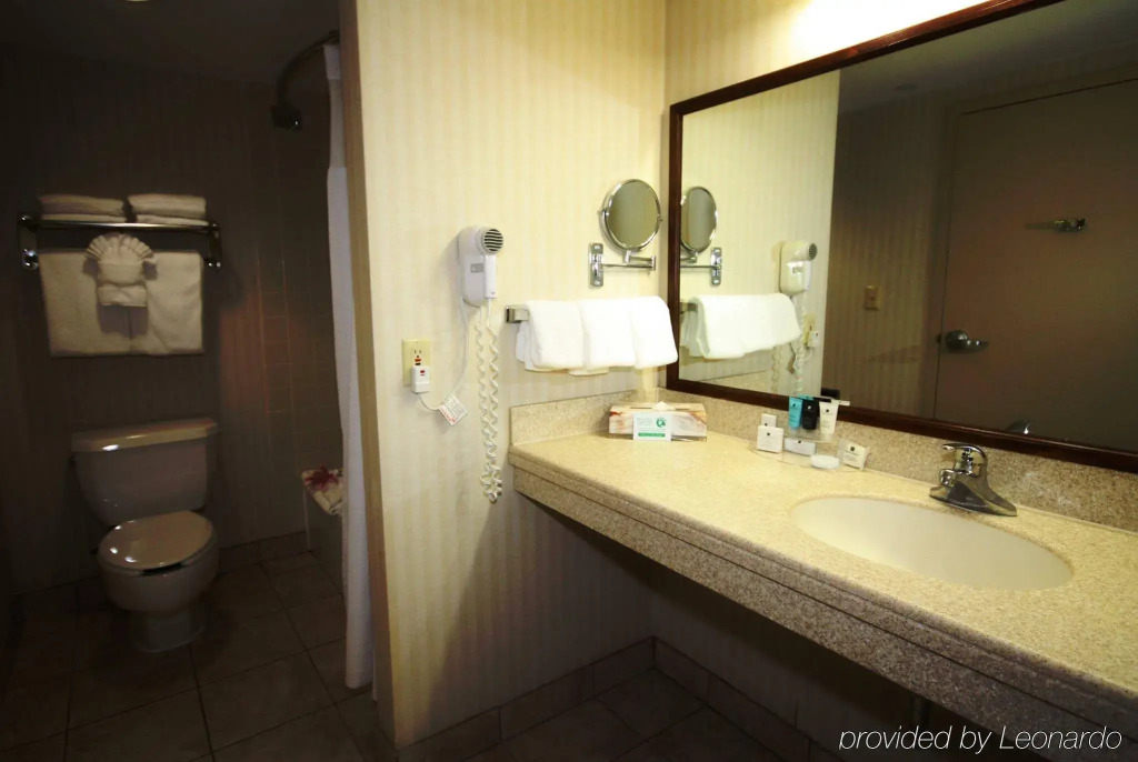 Crowne Plaza Hotel Chicago-Northbrook