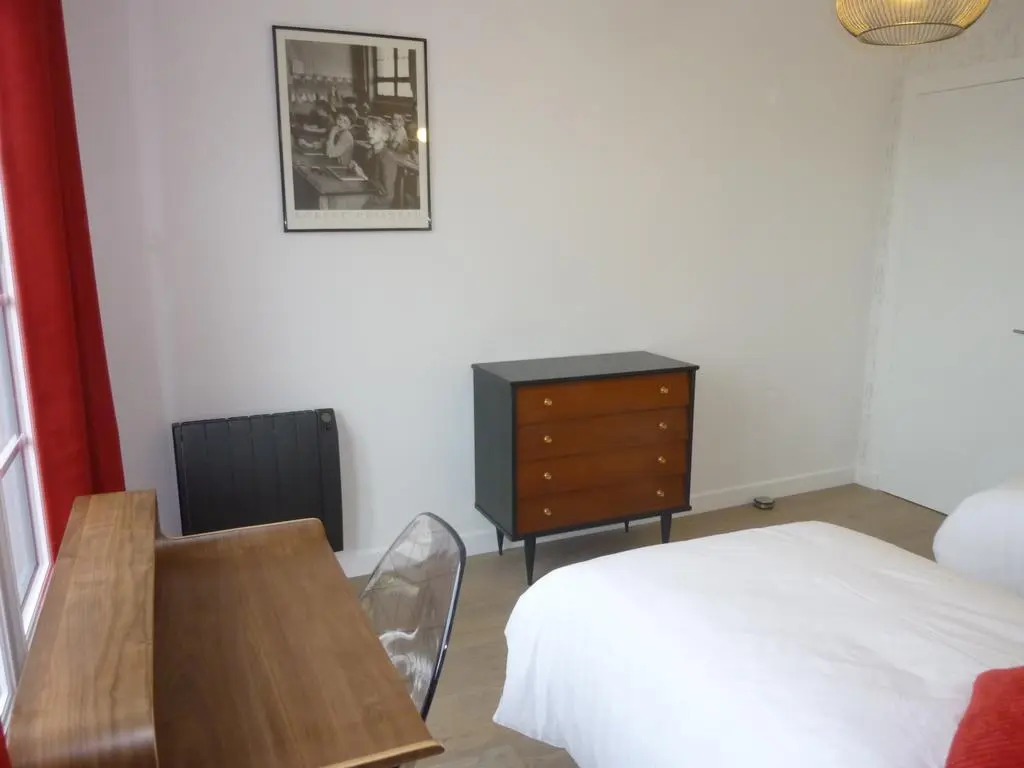 Brest Suite Home