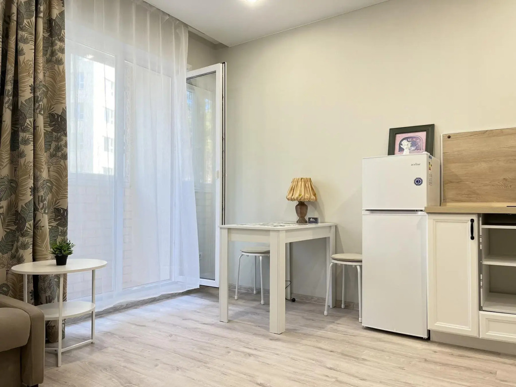 Romlex Apartments (Ромлекс) на улице Героев Сталинградской битвы 1