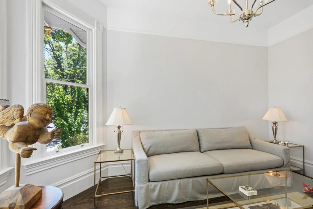 Upper level 1885 Queen Anne flat