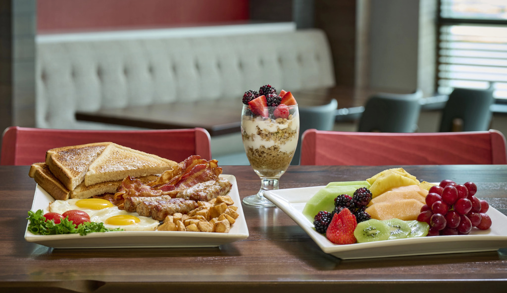 Holiday Inn & Suites Oakville at Bronte by IHG