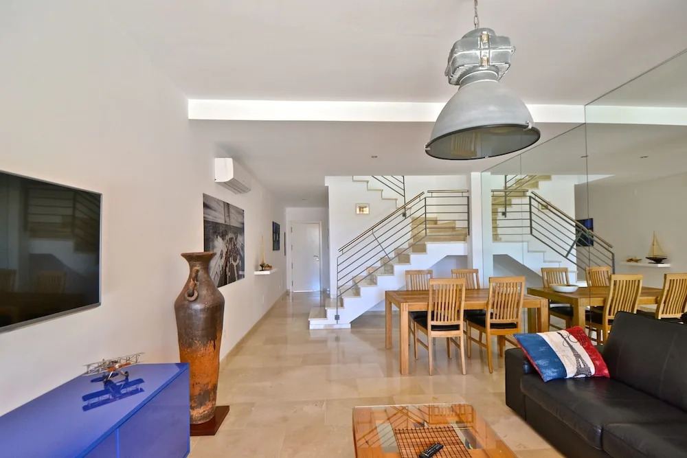 PS Apartment