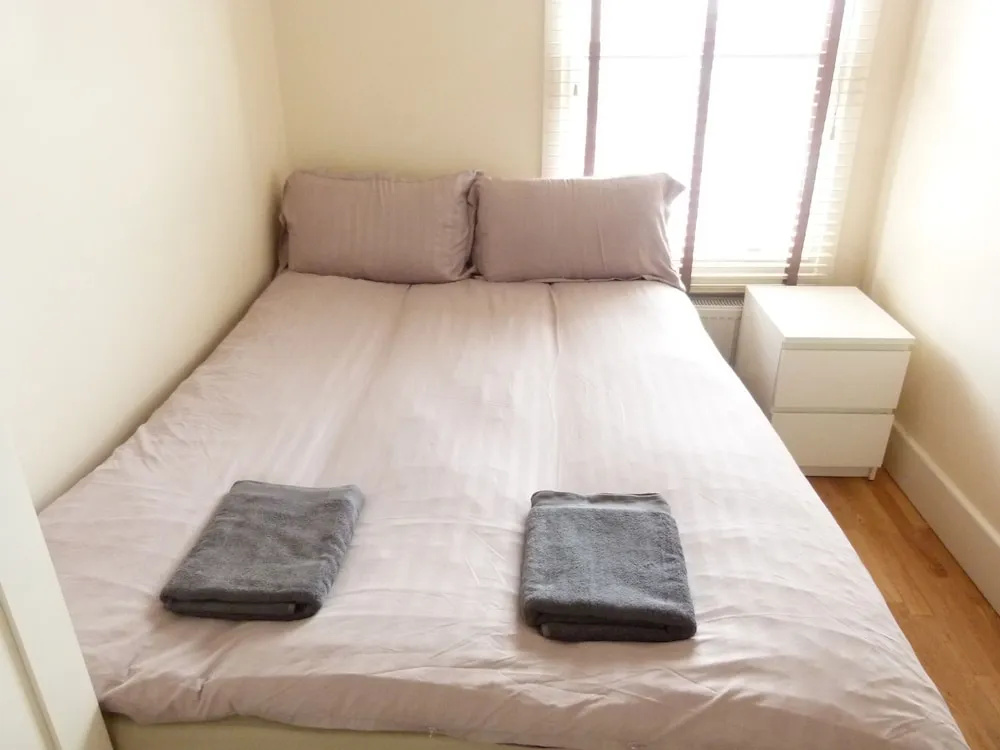 SS Property Hub - West Kensington Apartment