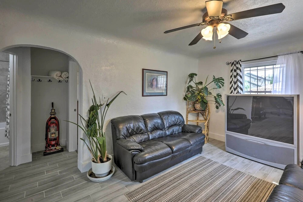 Trendy Denver Getaway ~ 4 Mi to Downtown!