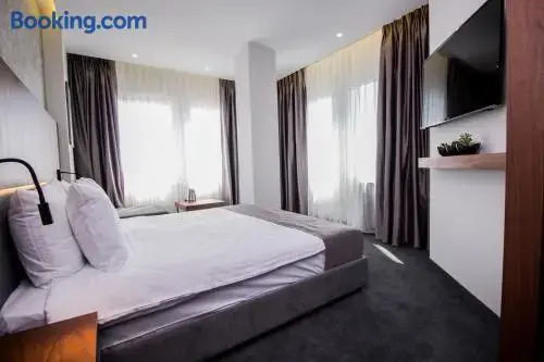 Hotel Bograd - Apartments & Lounge Station