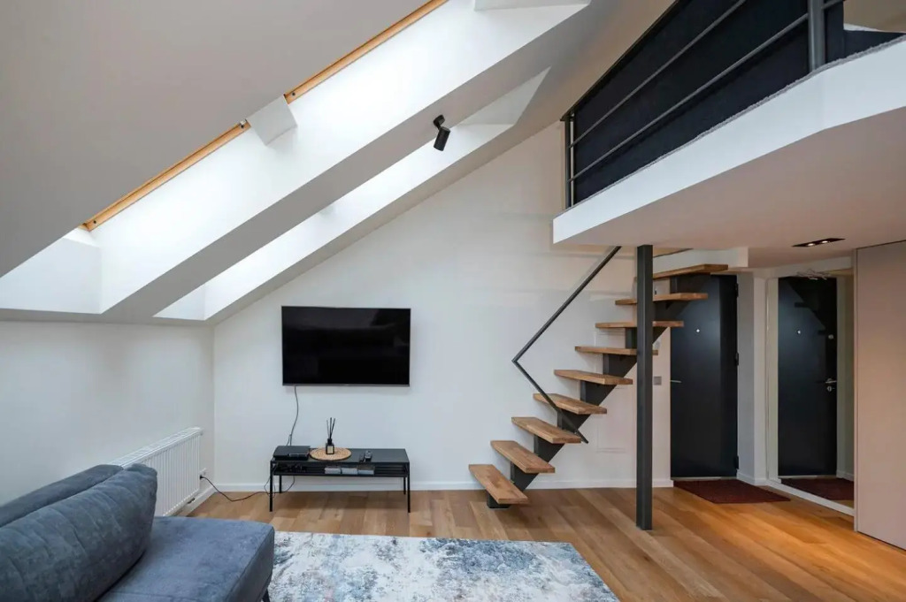 LOFT 1 BD Castle Apartament