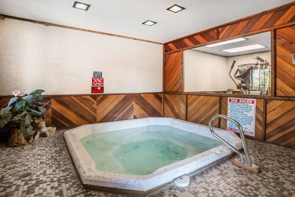 Rodeway Inn & Suites Pronghorn Lodge Lander