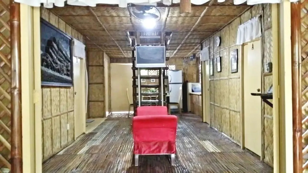 V House
