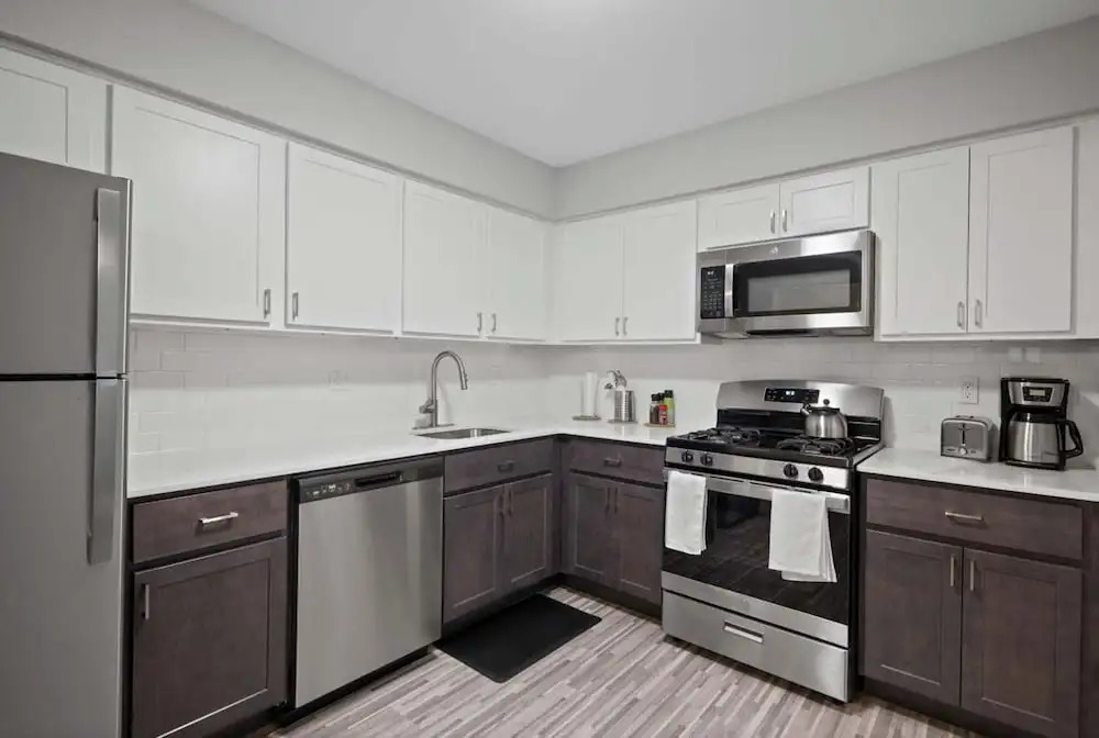 Inviting 2BR 2BA Unit in Rochester Hills