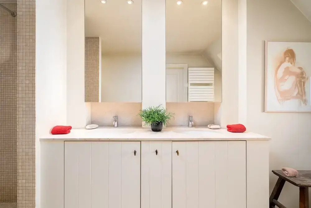 Stunning Penthouse With Free Parking and sea View