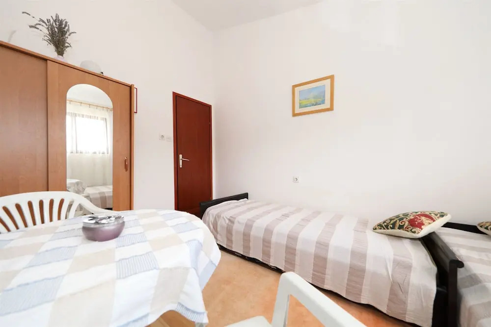 Apartment Summer Break