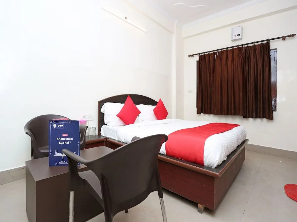 OYO 11623 Hotel Shiva Palace