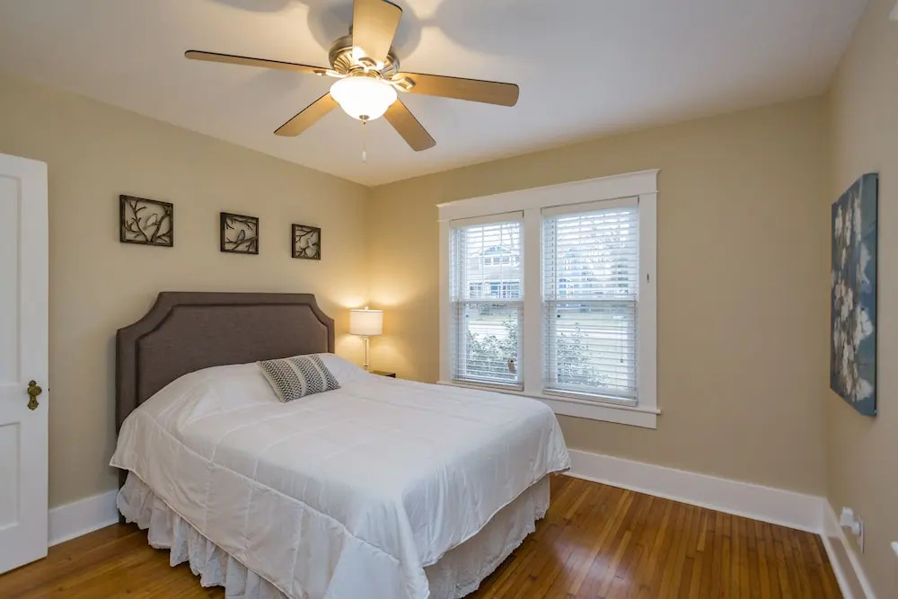 Red Nashville Beauty 3BD/2BT - 12Min from Downtown