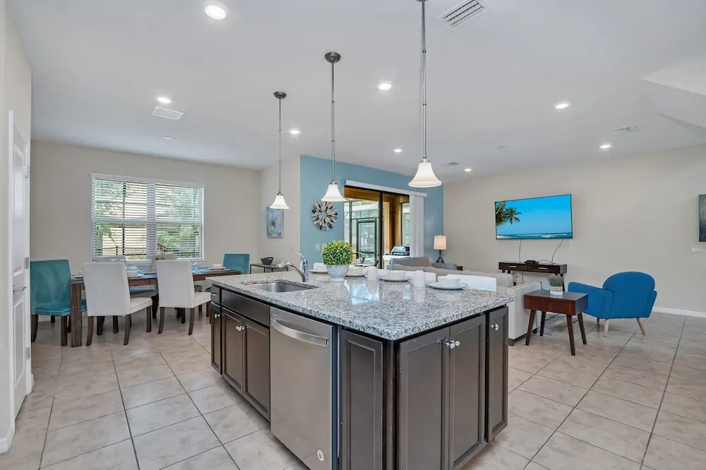 Deluxe and Roomy 6BD Home Close To Disney #6st413