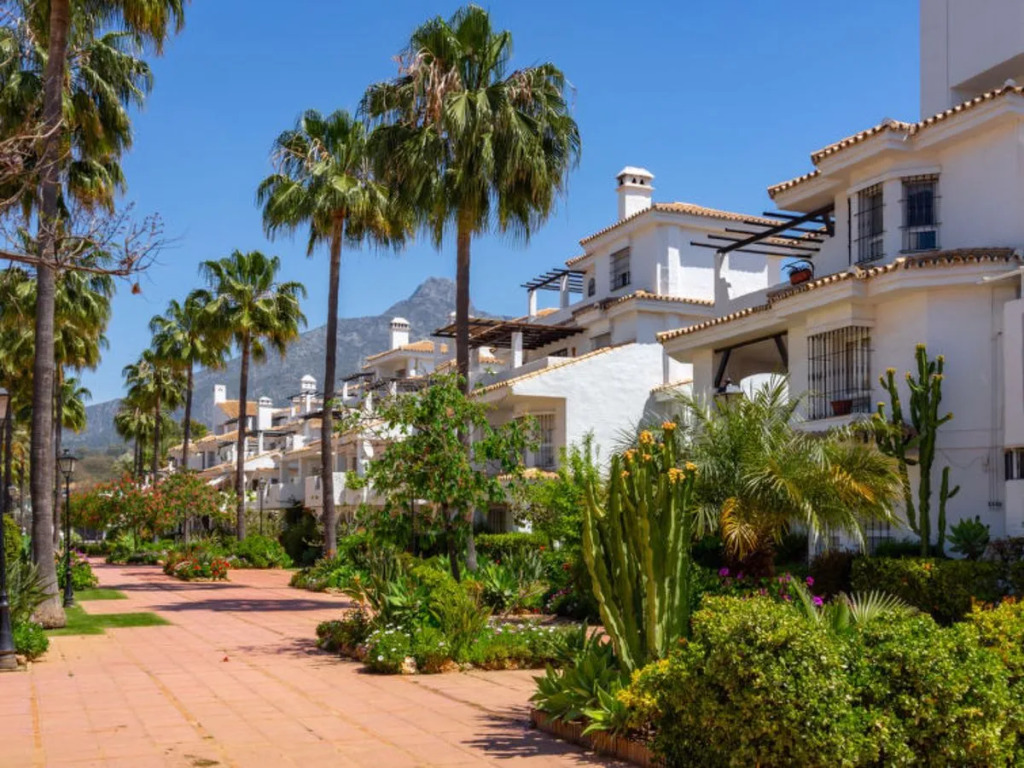 Top renovated penthouse in Los Naranjos