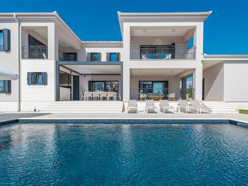 Fancy Villa in Gorica With Wellness Centre & Artistic Interiors