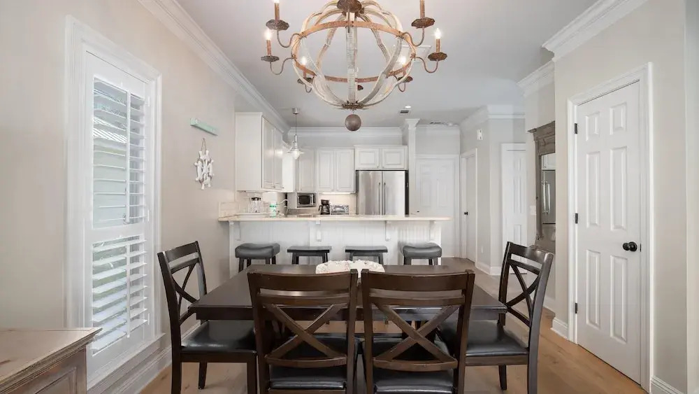 Sea Brees Crystal Shores