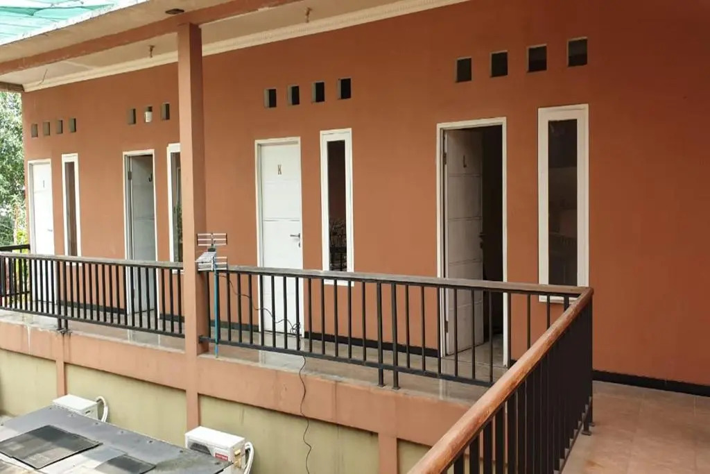 Safaraz Garden near Galaxy Bekasi Mitra RedDoorz