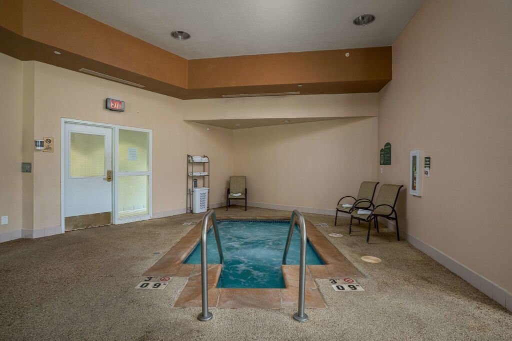 Links Bos Landen Hotel & Spa of Pella, Trademark by Wyndham